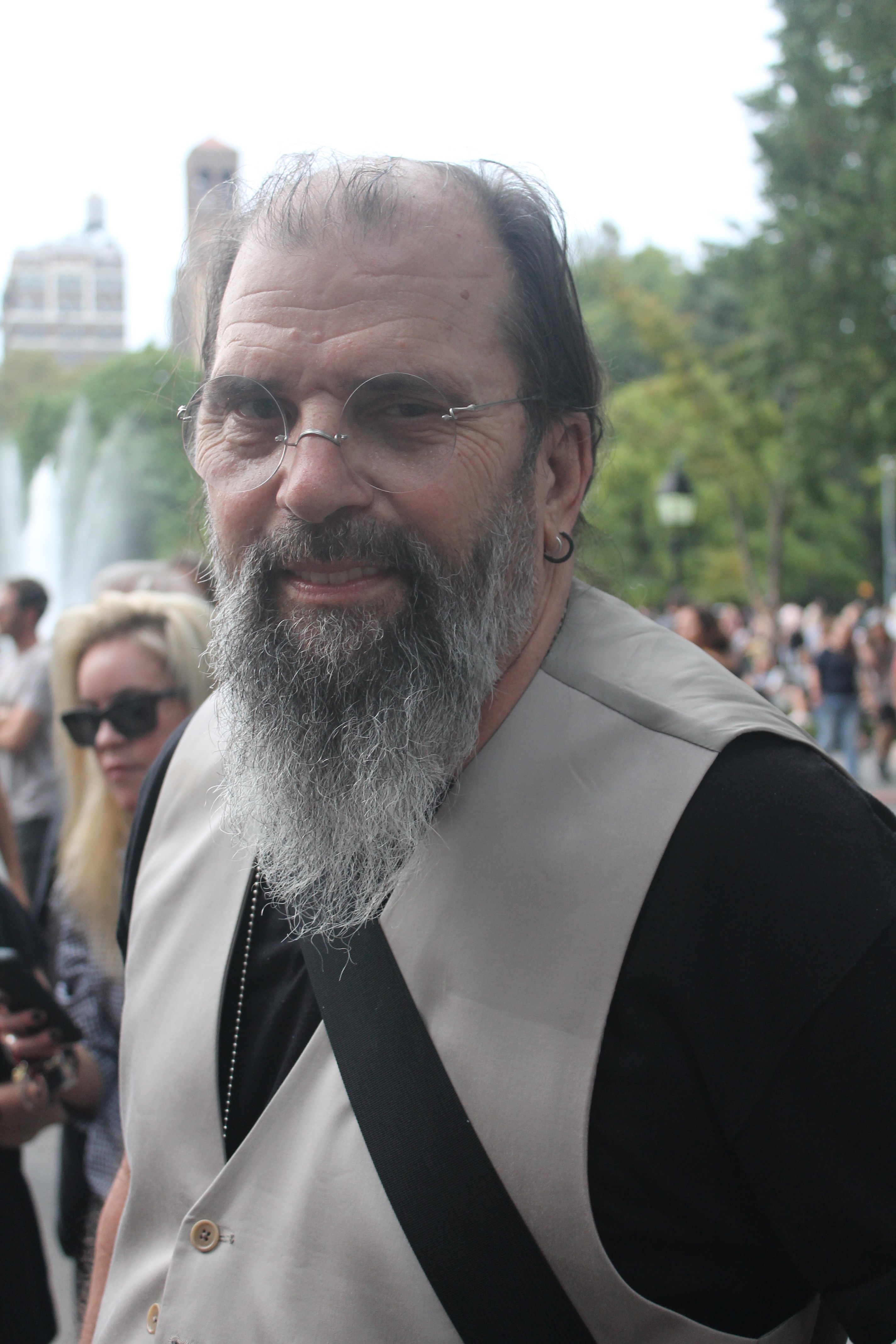 Steve Earle headlined The Village Trip's free concert in the park. (Photo by The Village Sun)